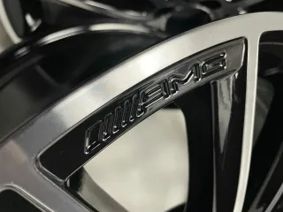 ORIGINAL MERCEDES AMG 19 ZOLL C-KLASSE FELGEN W205 S205 C205 A205 BICOLOR SCHWARZ HOCHGLANZ A2054011300 + A2054011400 MIT NEUEN GOODYEAR ALLWETTERREIFEN UND SCHWARZEN RDKS - Bild 3