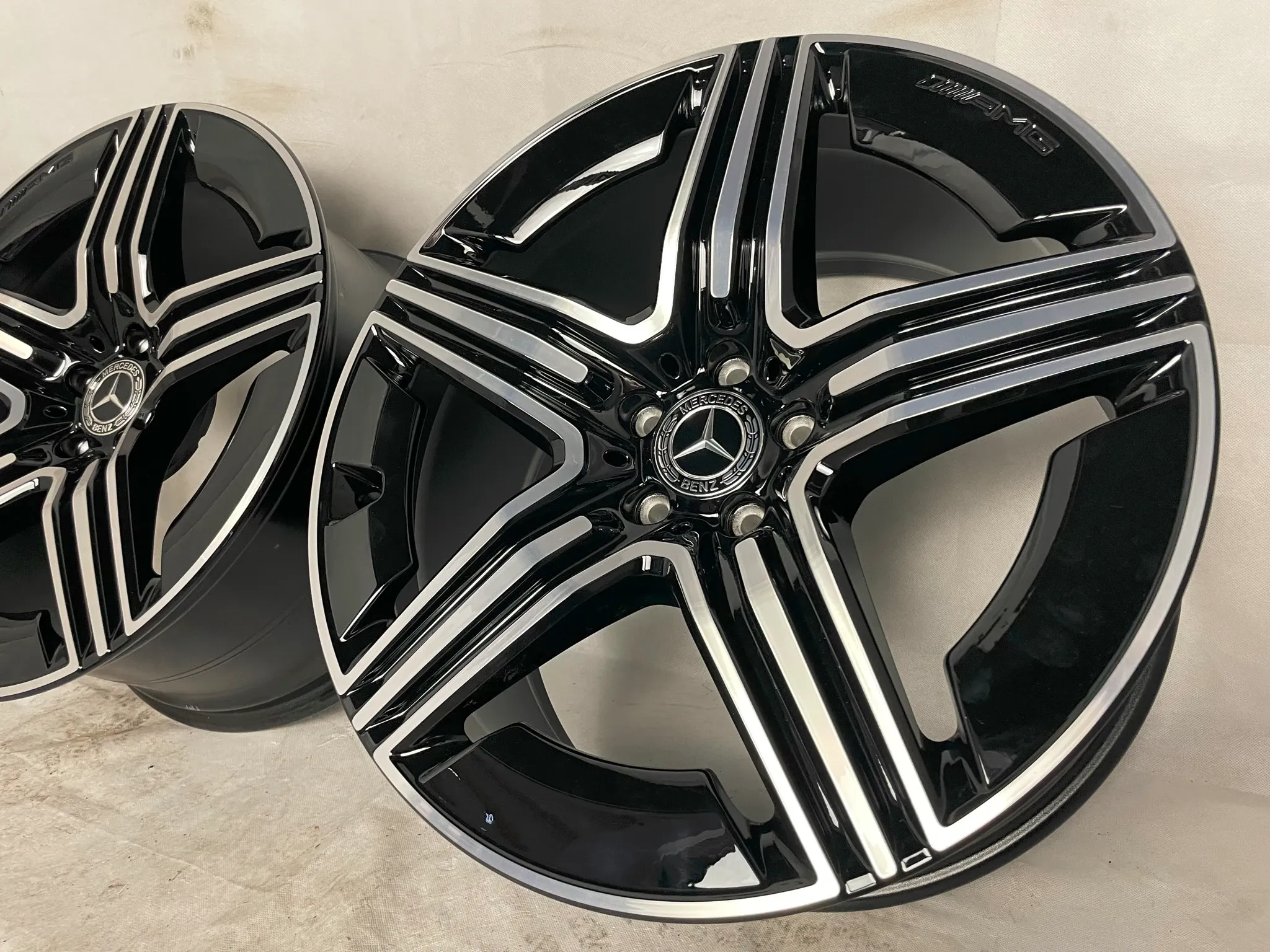 BRANDNEU ORIGINAL MERCEDES AMG 20 ZOLL GLC X254 FELGEN SCHWARZ 